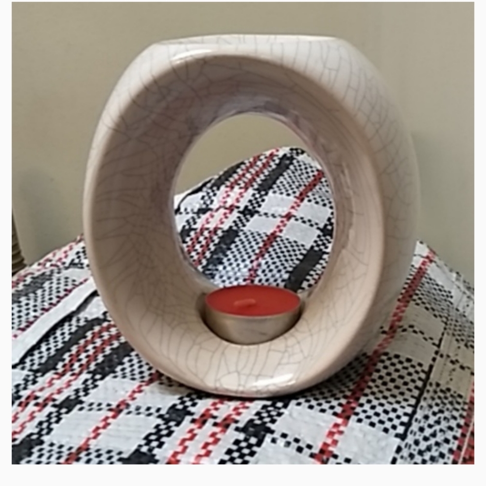 Tea light candle holder/ warmer